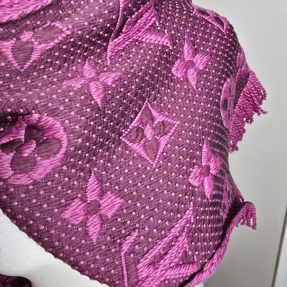 Authentic Louis Vuitton Logomania Scarf Purple/Pink - Picture 5 of 7